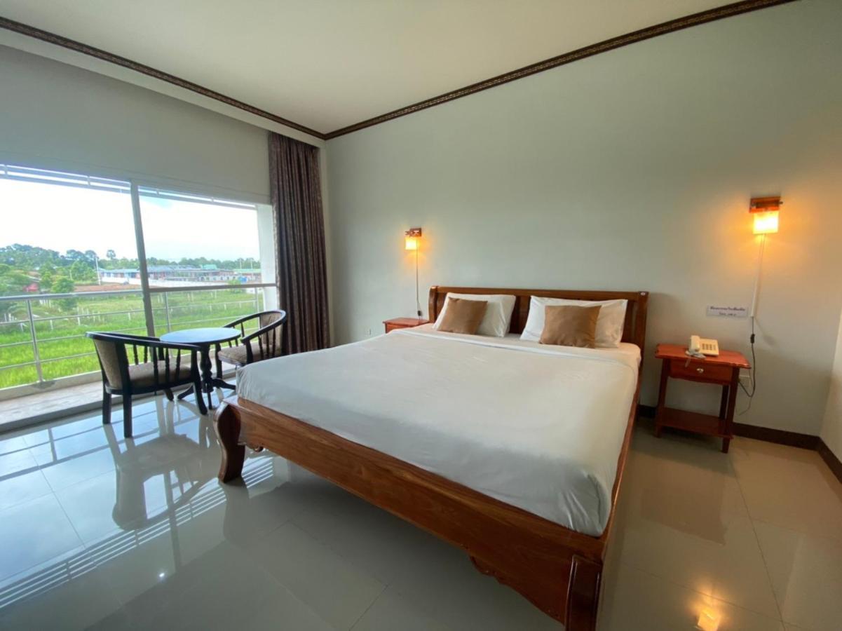 Mayuree Resort Udon Thani Bagian luar foto
