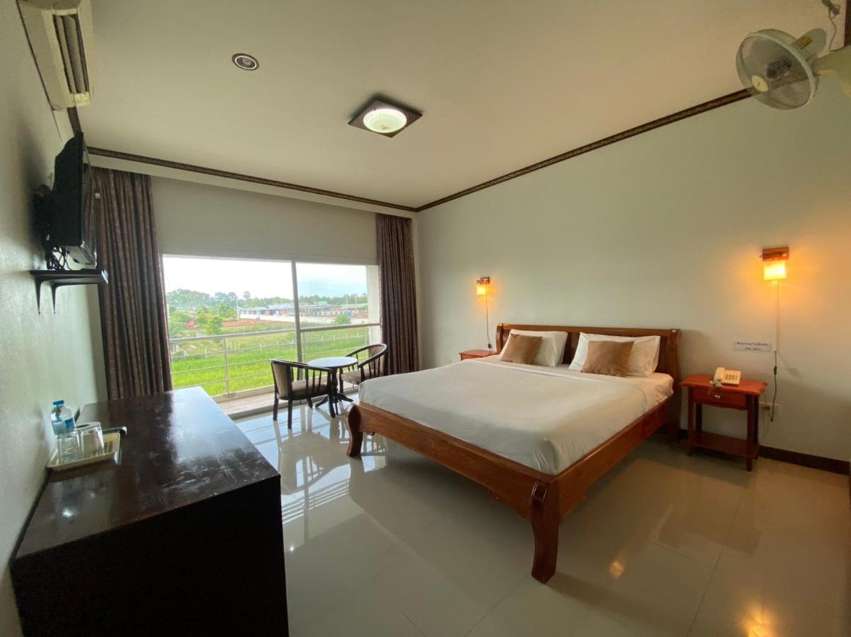 Mayuree Resort Udon Thani Bagian luar foto