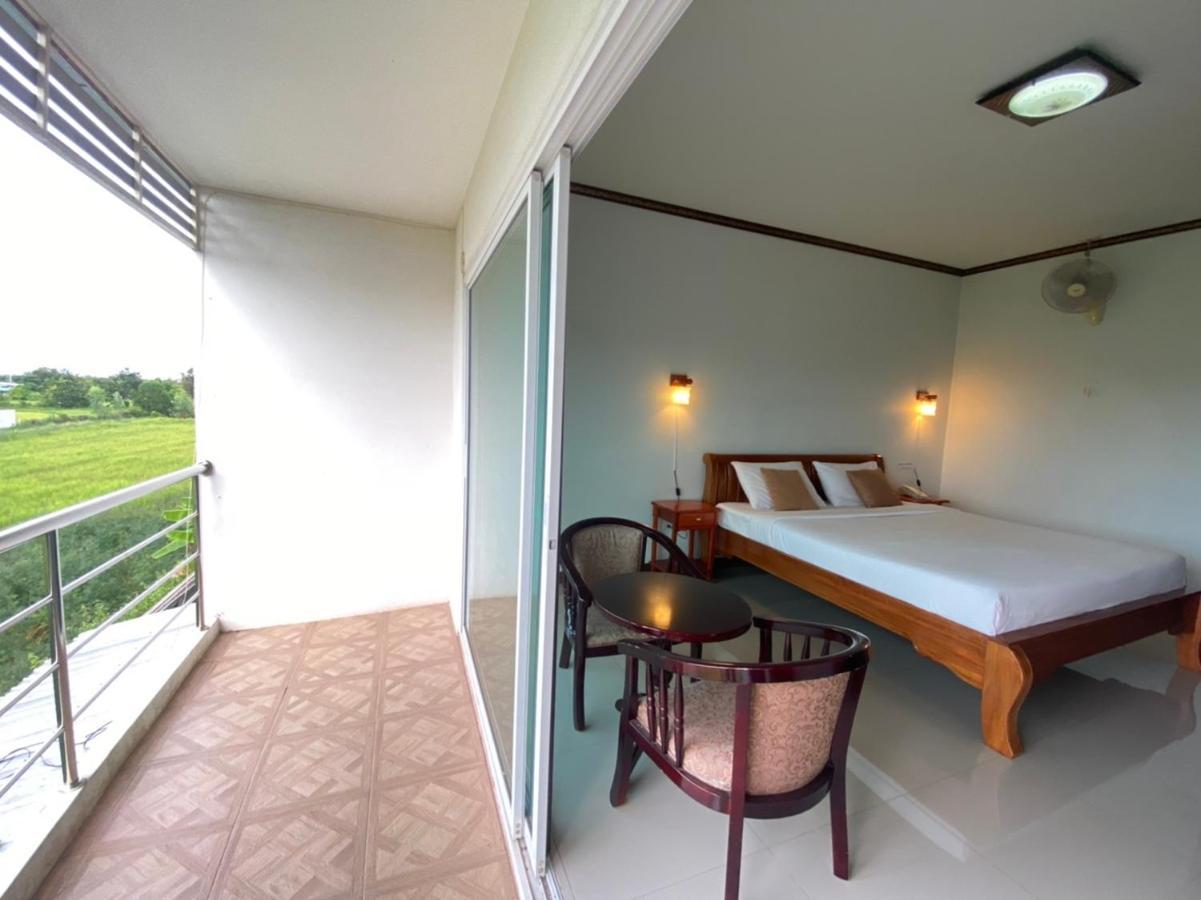 Mayuree Resort Udon Thani Bagian luar foto
