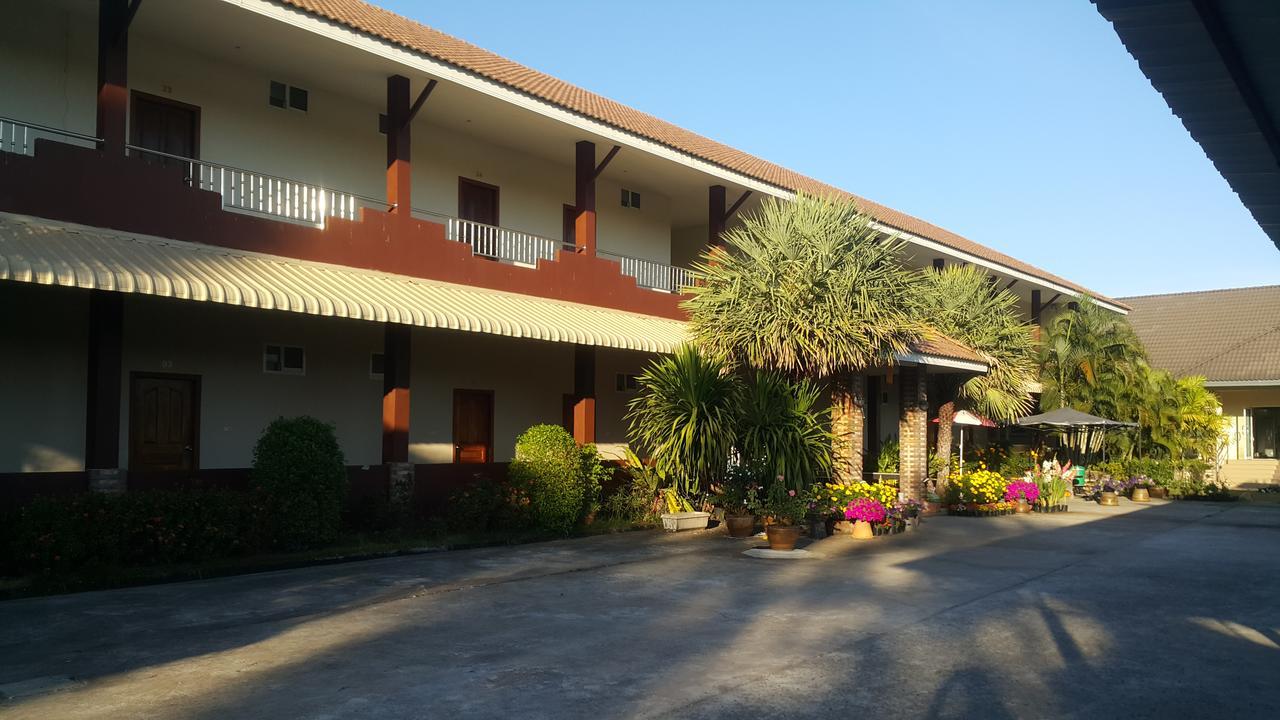 Mayuree Resort Udon Thani Bagian luar foto