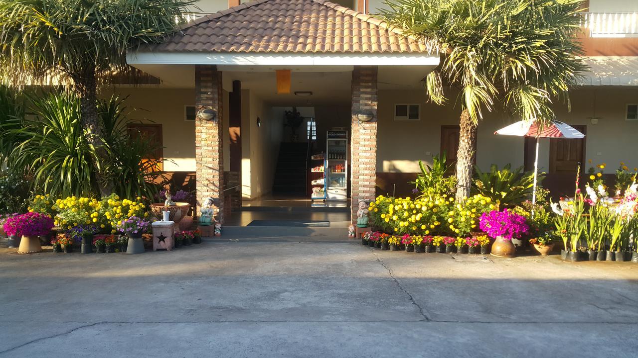 Mayuree Resort Udon Thani Bagian luar foto