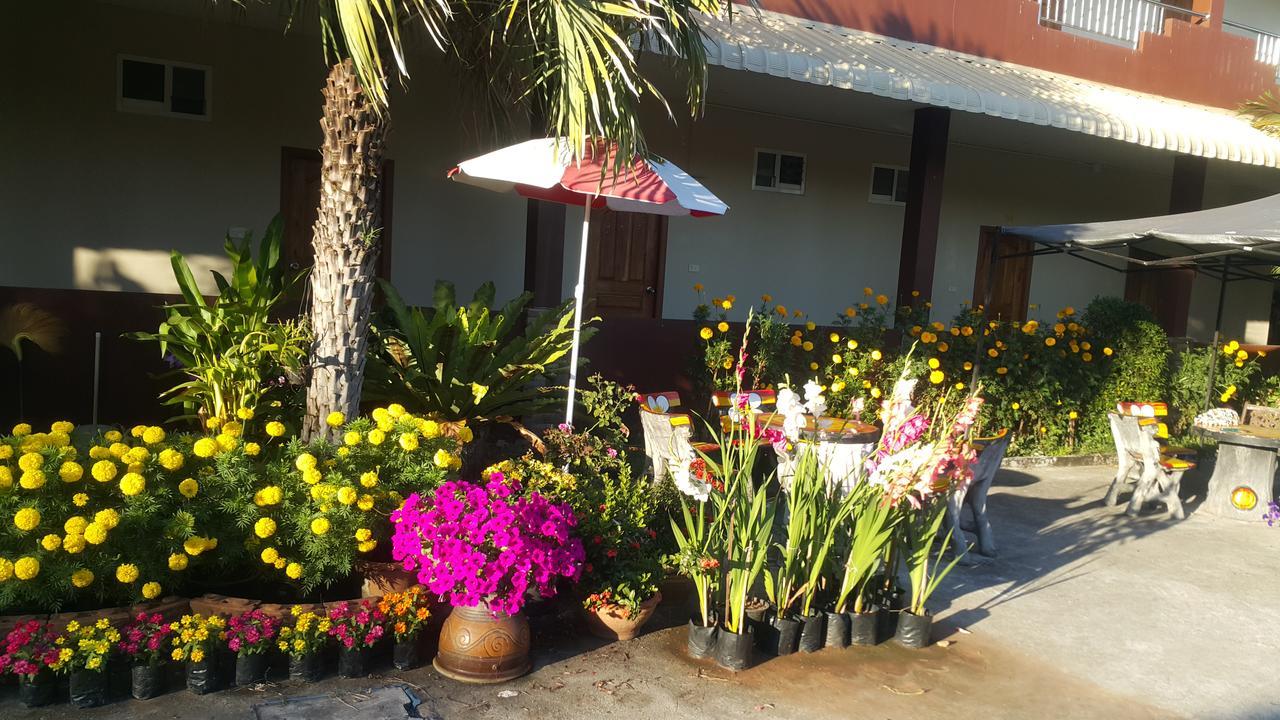 Mayuree Resort Udon Thani Bagian luar foto
